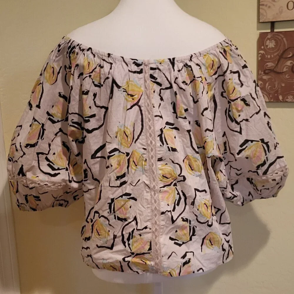Velvet by Graham & Spencer Zoey Print top in Lilypad Print in Multi - Size M NWT